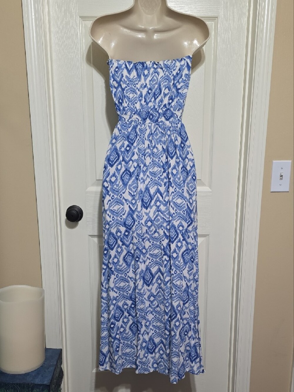 Jessica Simpson Blue and White Printed Strapless Dress - Picture 3 of 16